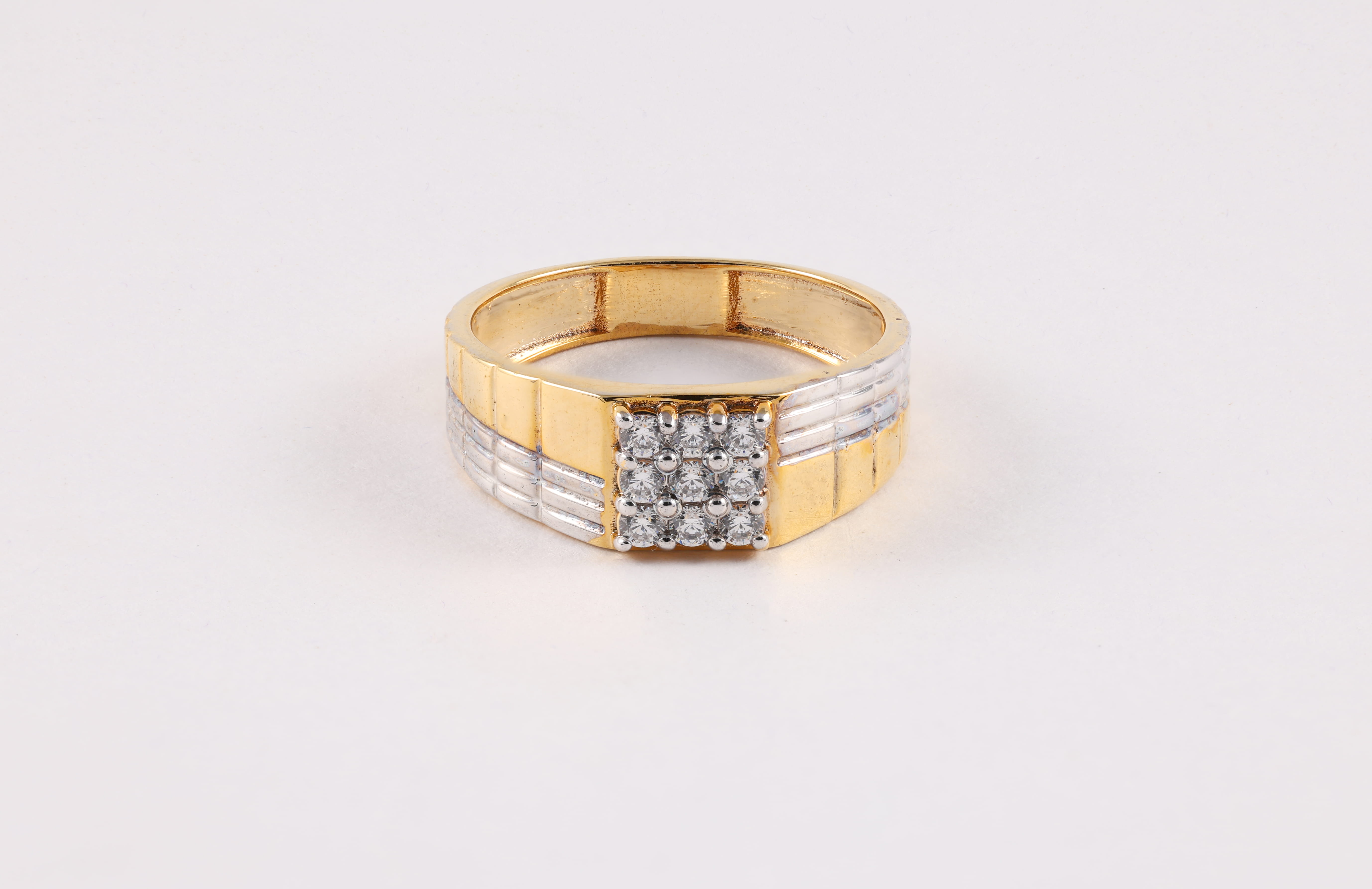 Two-Tone Diamond Ring with Grid-Textured Shoulders