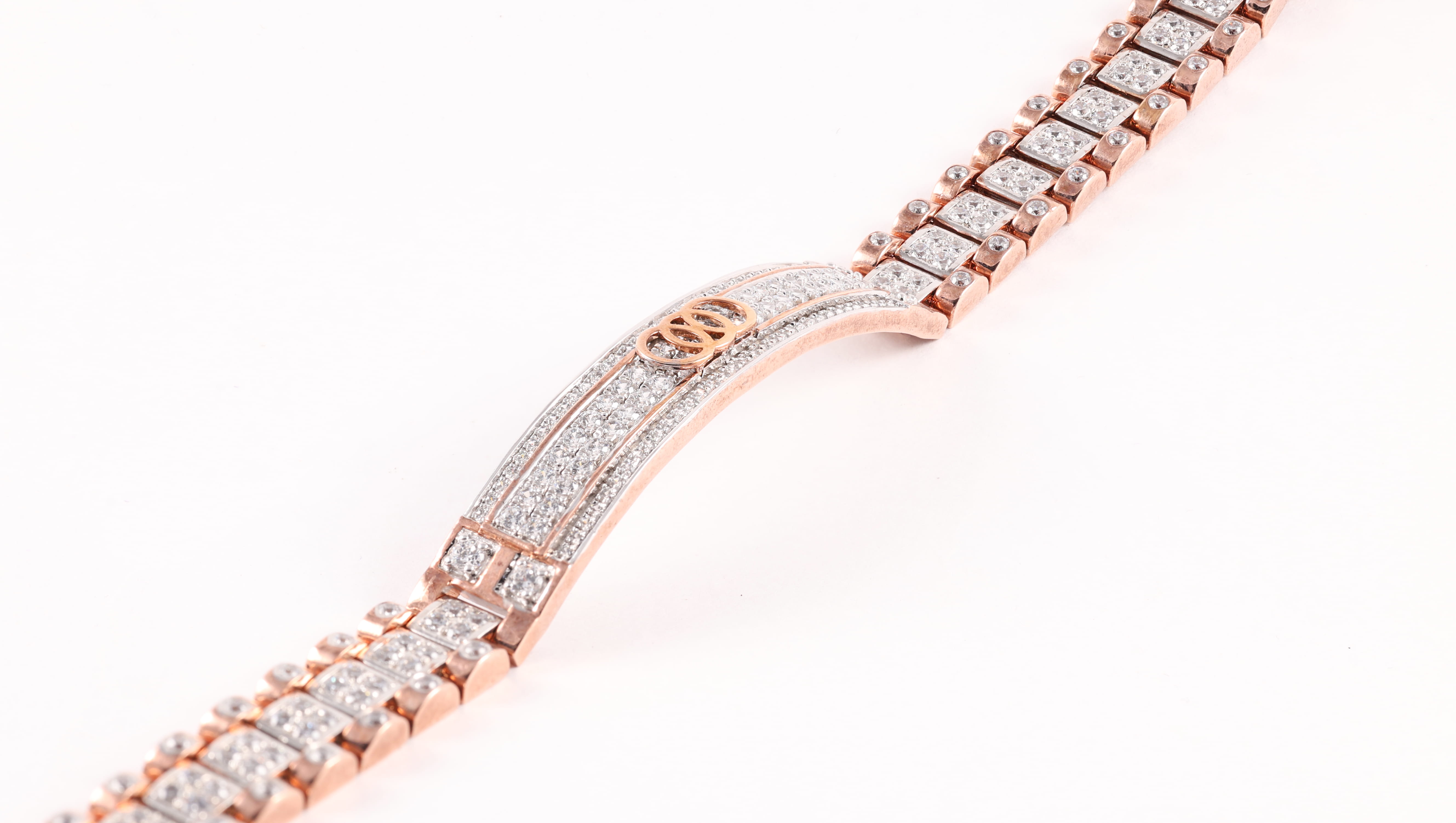 Rose Gold Diamond Panther-Link Bracelet with Signature Motif
