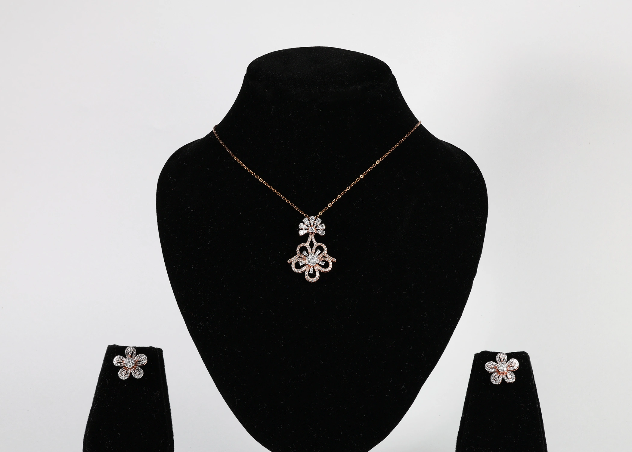 Blossom Clover Real Gold Diamond Pendant Set with Matching Earrings