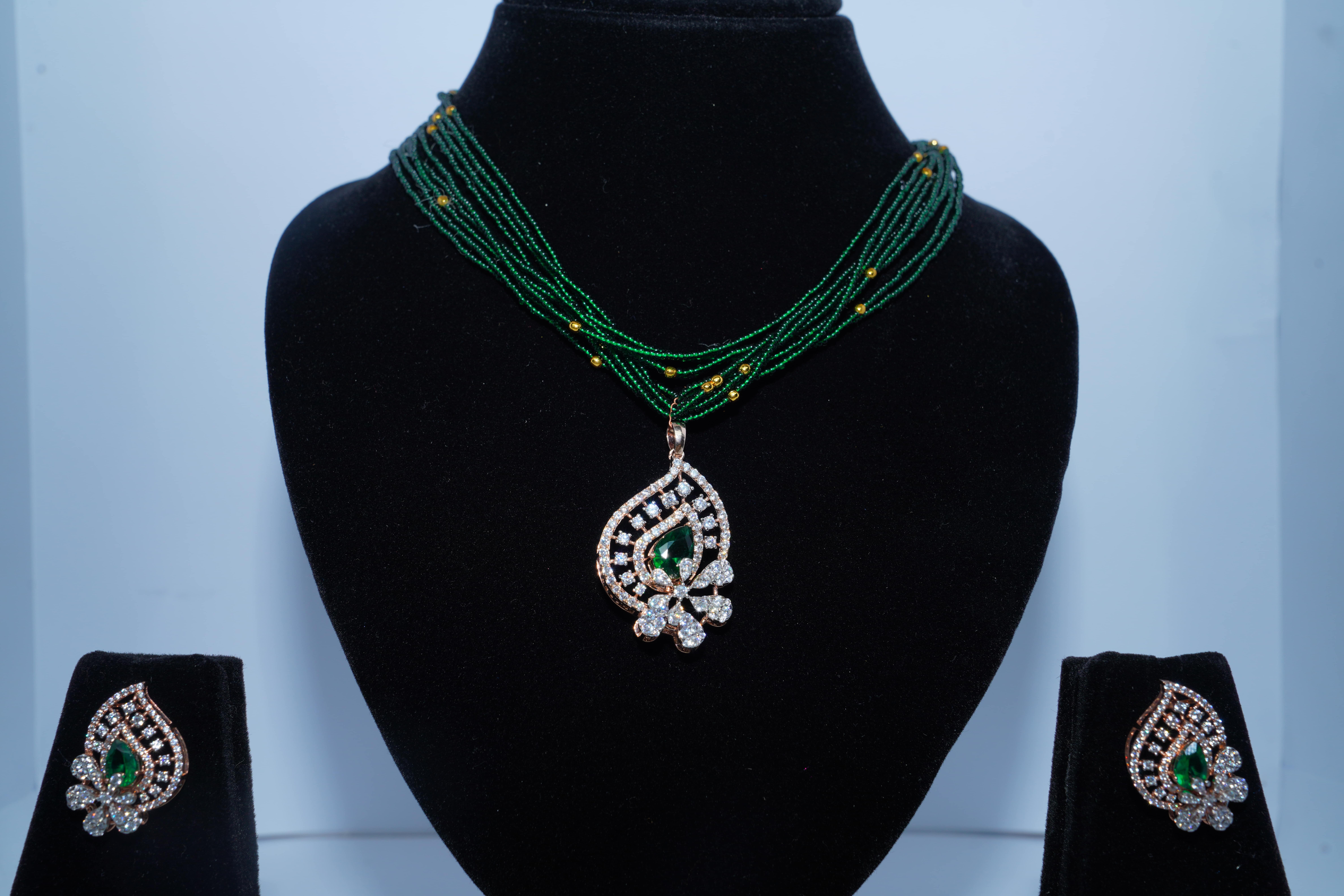 Emerald Blossom Elegance Pendant Set