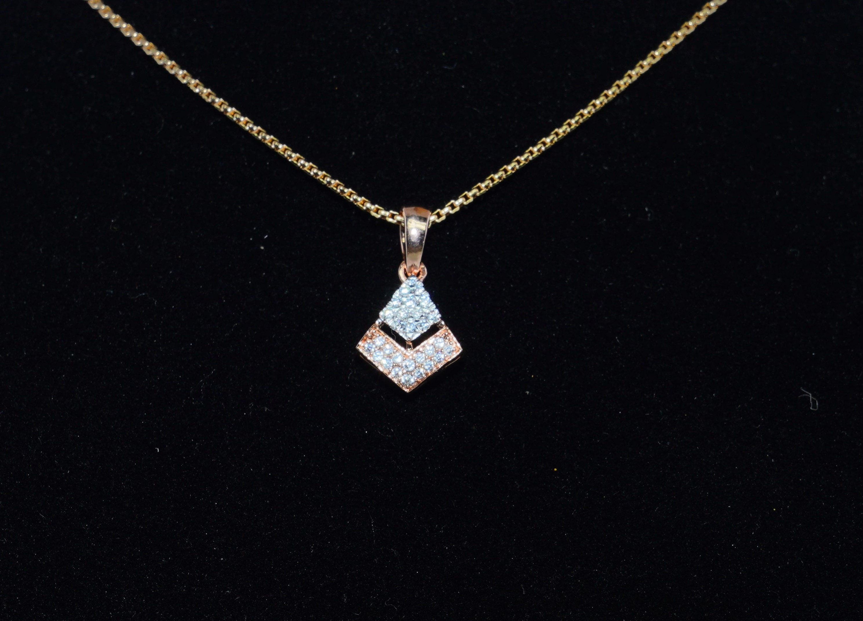 Chevron Spark Pendant Set