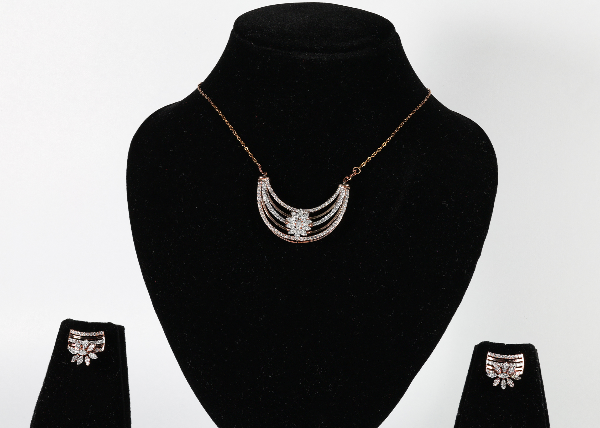 Floral Fan Design Real Gold Diamond Mangalsutra Set with Matching Earrings