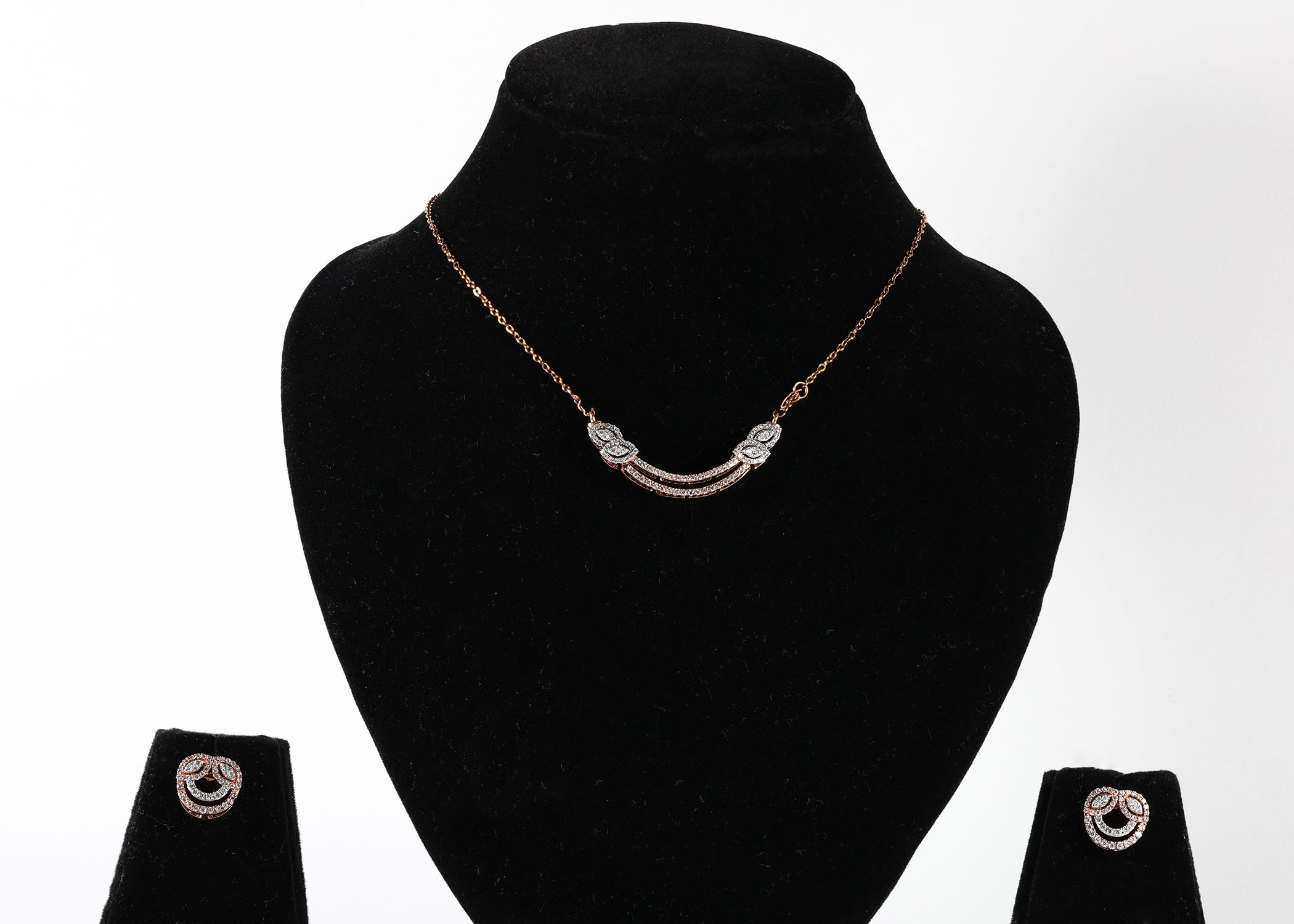 Infinity Curve Real Gold Diamond Mangalsutra Set with Matching Earrings