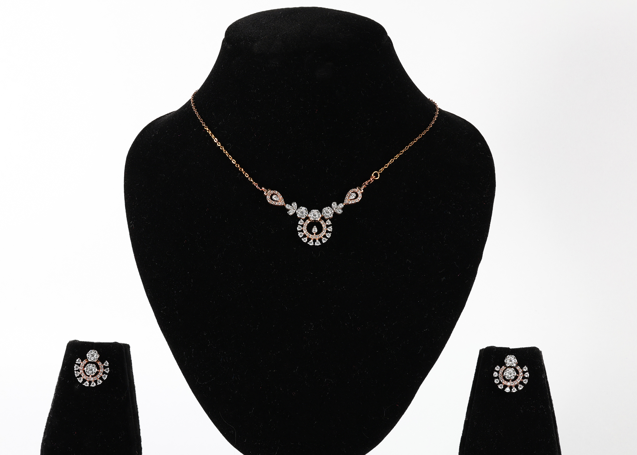 Royal Oval Halo Real Gold Diamond Mangalsutra Set with Matching Earrings
